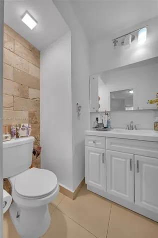 213 W 20th Street Hialeah FL 33010