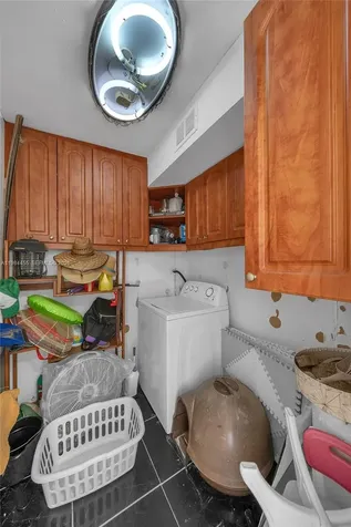 213 W 20th Street Hialeah FL 33010