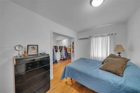 213 W 20th Street Hialeah FL 33010