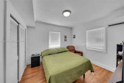 213 W 20th Street Hialeah FL 33010