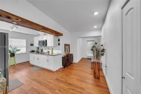 213 W 20th Street Hialeah FL 33010