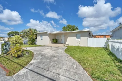 213 W 20th Street Hialeah FL 33010