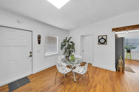 213 W 20th Street Hialeah FL 33010
