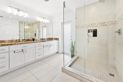 232 NW 59th Street Miami FL 33127