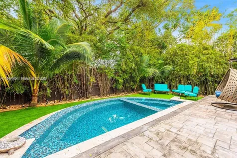 232 NW 59th Street Miami FL 33127