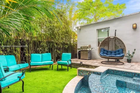 232 NW 59th Street Miami FL 33127