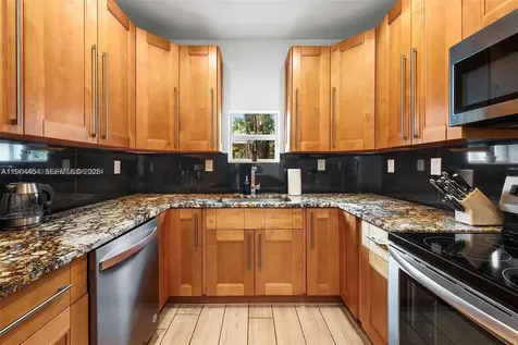 232 NW 59th Street Miami FL 33127