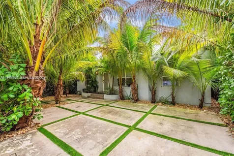 232 NW 59th Street Miami FL 33127