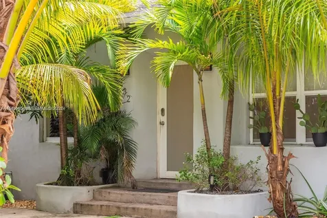 232 NW 59th Street Miami FL 33127