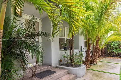 232 NW 59th Street Miami FL 33127