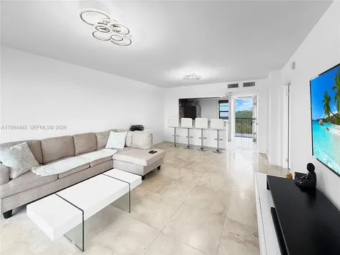 3301 N Country Club Drive Aventura FL 33180