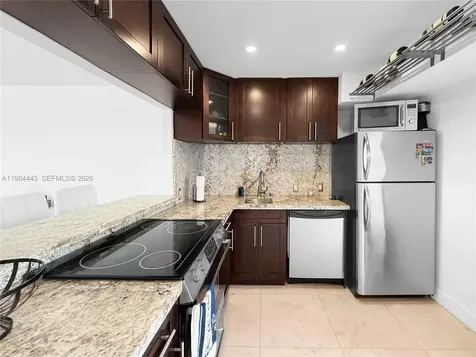 3301 N Country Club Drive Aventura FL 33180