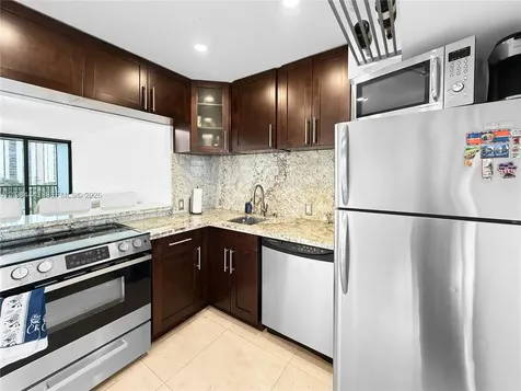 3301 N Country Club Drive Aventura FL 33180