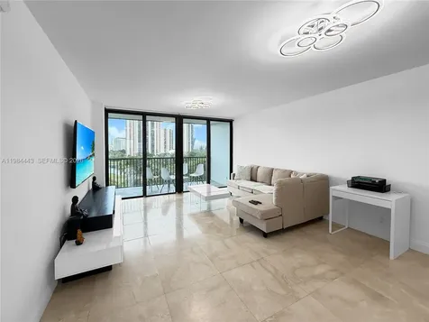 3301 N Country Club Drive Aventura FL 33180