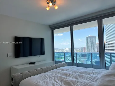 200 Biscayne Boulevard Way Miami FL 33131
