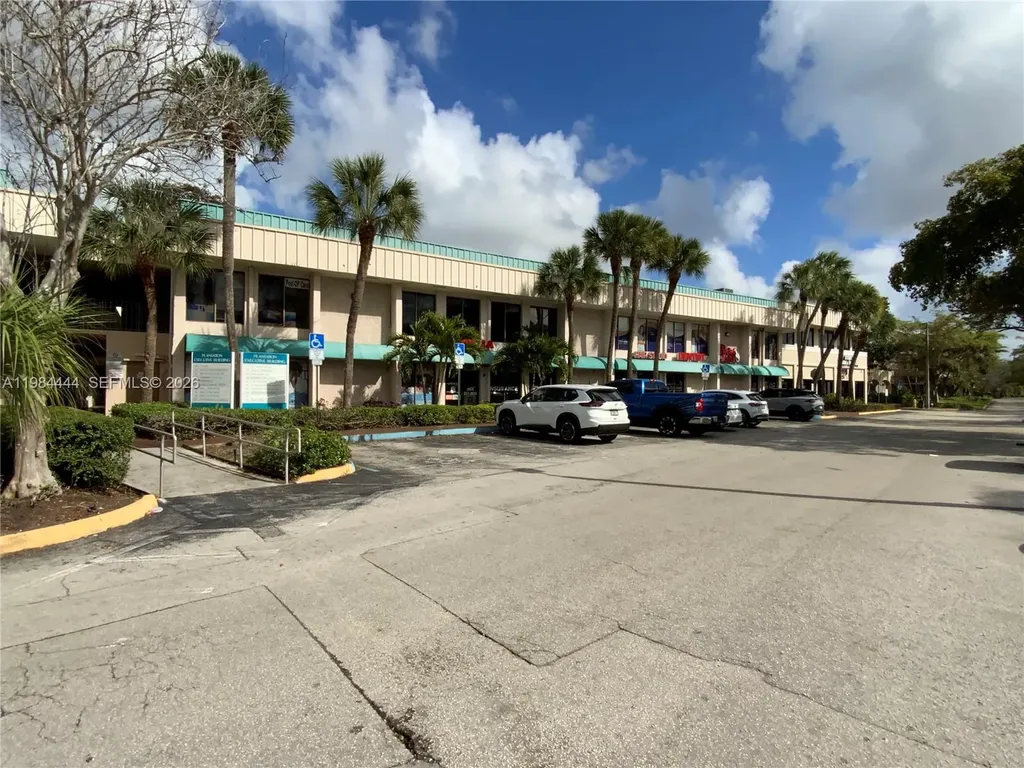 270 S University Drive Plantation FL 33324
