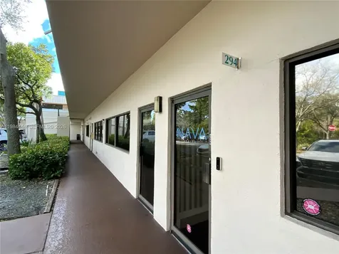 270 S University Drive Plantation FL 33324