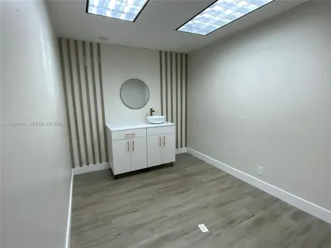 270 S University Drive Plantation FL 33324
