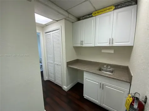 270 S University Drive Plantation FL 33324