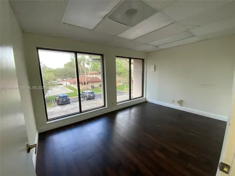 270 S University Drive Plantation FL 33324