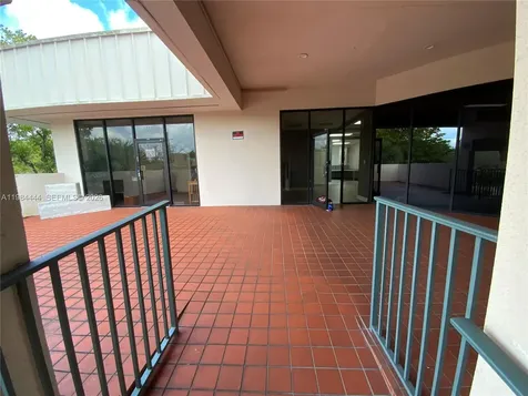 270 S University Drive Plantation FL 33324