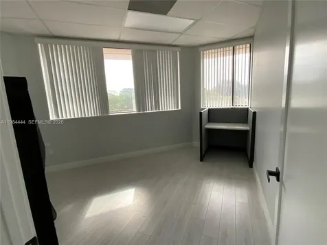 270 S University Drive Plantation FL 33324