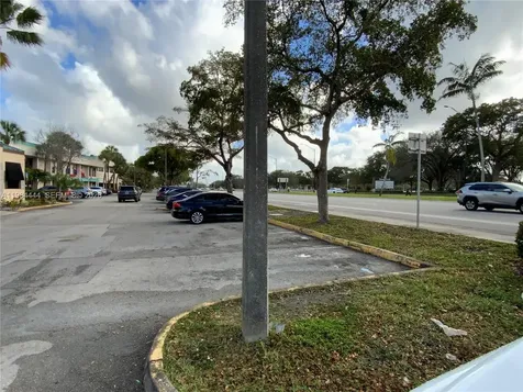 270 S University Drive Plantation FL 33324