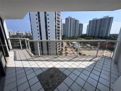 3610 Yacht Club Drive Aventura FL 33180