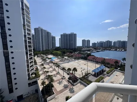 3610 Yacht Club Drive Aventura FL 33180