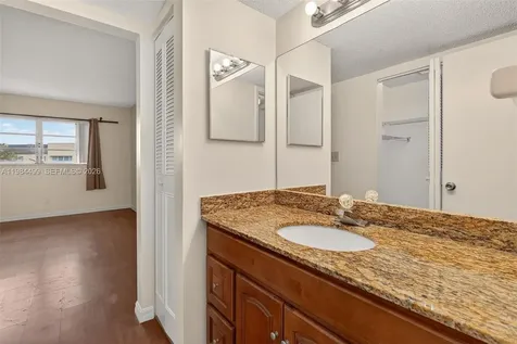6070 NW 64th Avenue Tamarac FL 33319
