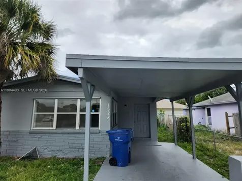 1528 S Avenue S Riviera Beach FL 33404
