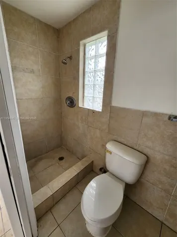 1528 S Avenue S Riviera Beach FL 33404