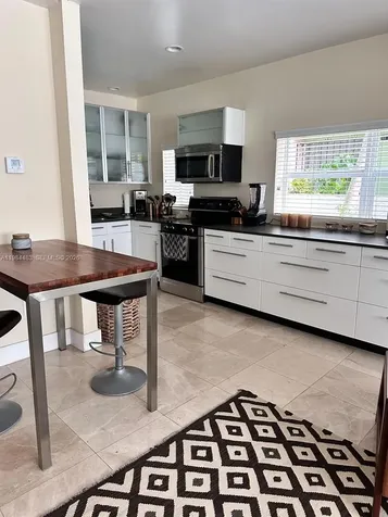 929 Michigan Avenue Miami Beach FL 33139