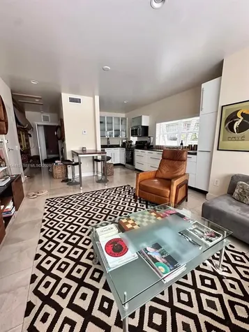 929 Michigan Avenue Miami Beach FL 33139