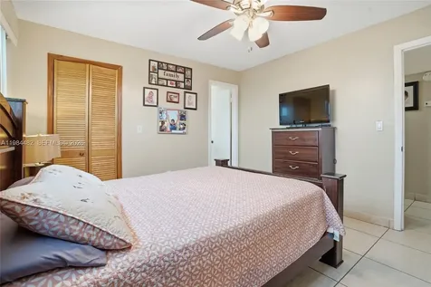 210 NW 87th Avenue Miami FL 33172