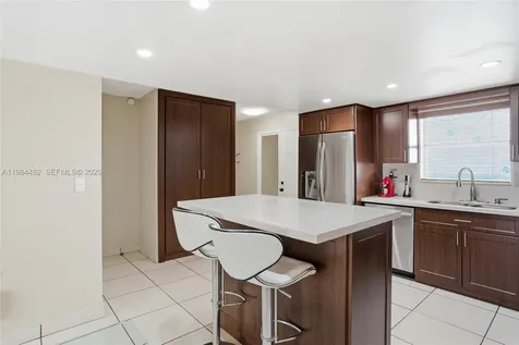 210 NW 87th Avenue Miami FL 33172