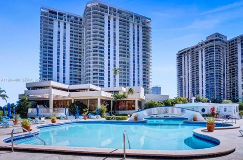 19707 Turnberry Way Aventura FL 33180