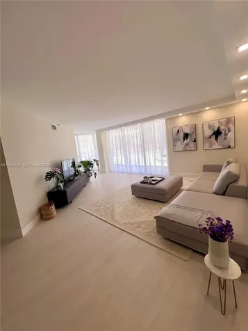 19707 Turnberry Way Aventura FL 33180