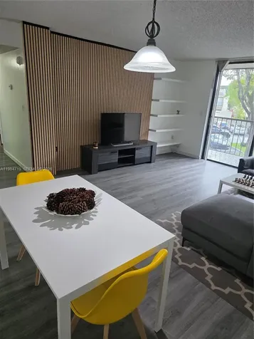 8065 SW 107th Avenue Miami FL 33173