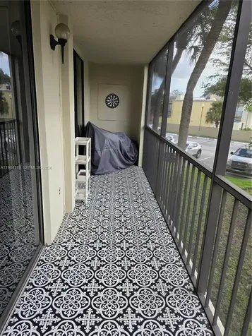 8065 SW 107th Avenue Miami FL 33173