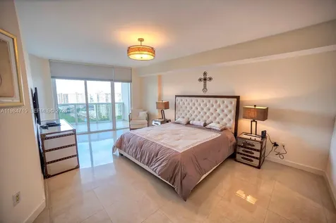 17201 Collins Avenue Sunny Isles Beach FL 33160