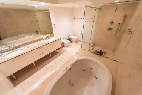 17201 Collins Avenue Sunny Isles Beach FL 33160
