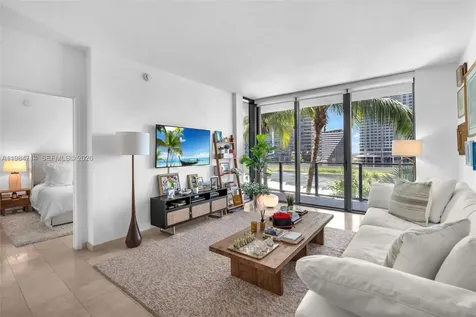68 SE 6th Street Miami FL 33131