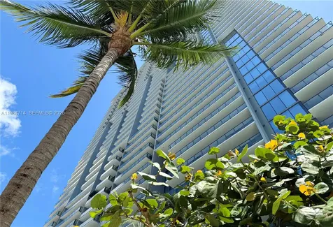 68 SE 6th Street Miami FL 33131