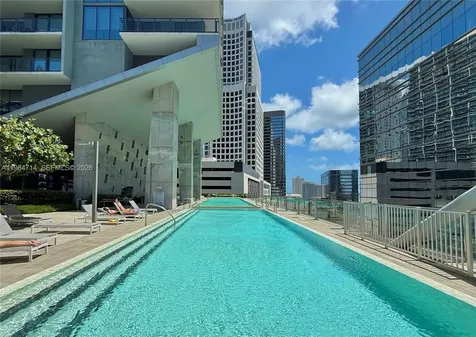 68 SE 6th Street Miami FL 33131