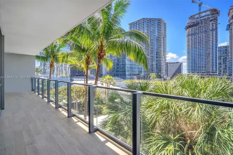 68 SE 6th Street Miami FL 33131