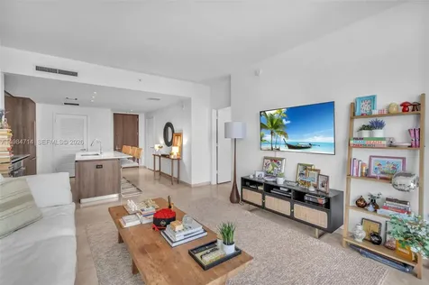 68 SE 6th Street Miami FL 33131