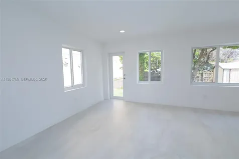 2675 SW 24th Terrace Miami FL 33145