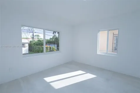 2675 SW 24th Terrace Miami FL 33145