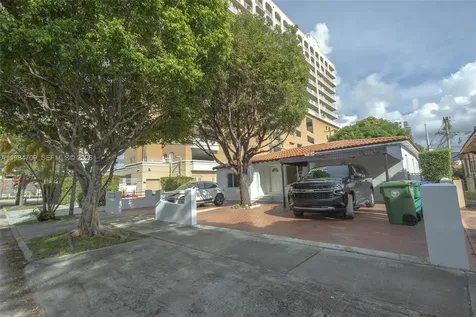 2675 SW 24th Terrace Miami FL 33145